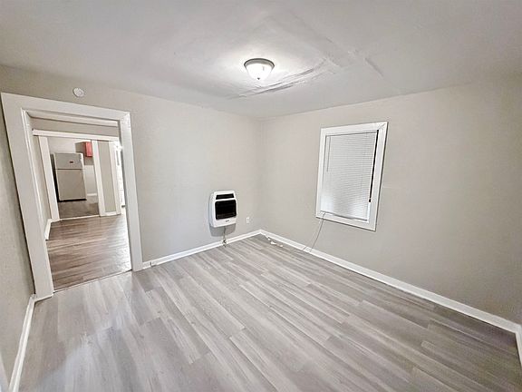 3rd image of 3100 Travis Rd