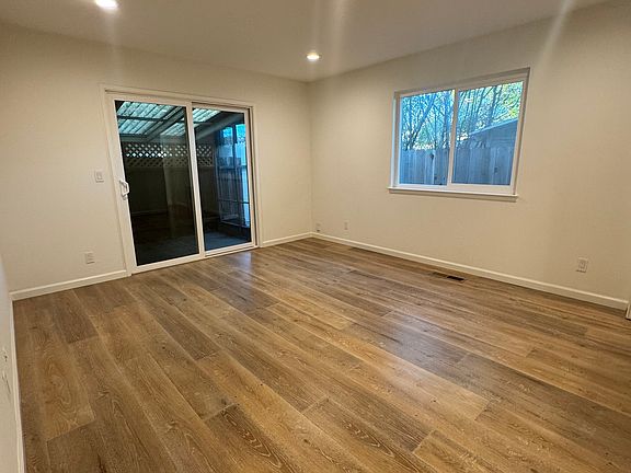 2nd image of 416 Jackson Ave #4