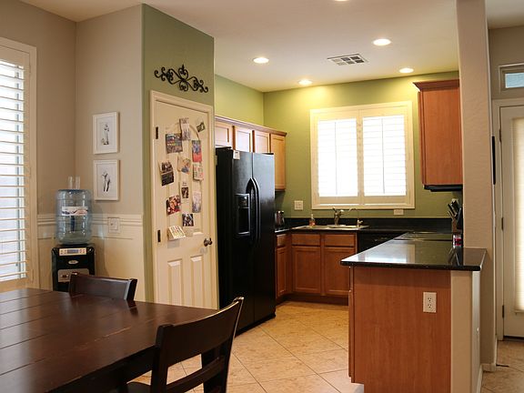 4th image of 4341 E Lexington Ave