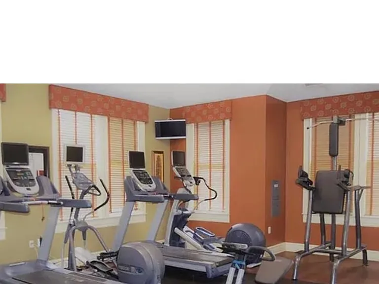 3810 Lightfoot St #208 — Photo 16