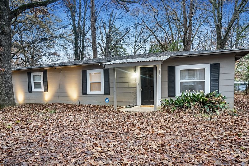 1st image of 233 Tucker Ave