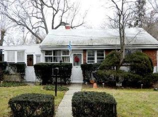 191 Westminster Rd, Lynbrook, NY 11563