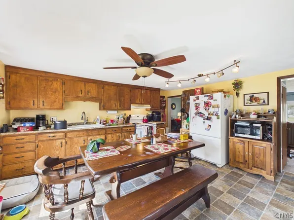 28 S Caswell Rd, Freeville, NY 13068