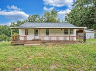 4166 White Oak Dr, Salem, VA 24153