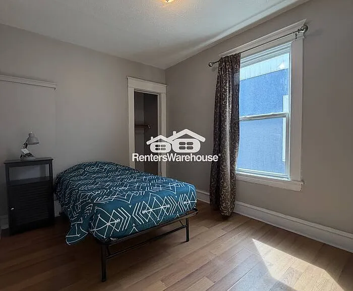 2925 2nd Ave S #4 — Photo 8