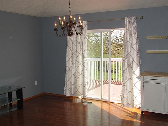 2nd image of 908 S Fairchild St