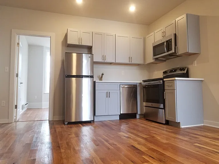 The Netherlands Apartments — Photo 29