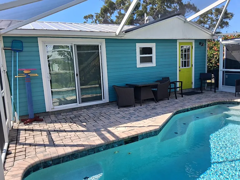 2470 Rose Ave — Photo 10