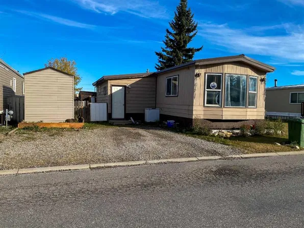 5130 61st Ave #9, Olds, AB T4H 1L5
