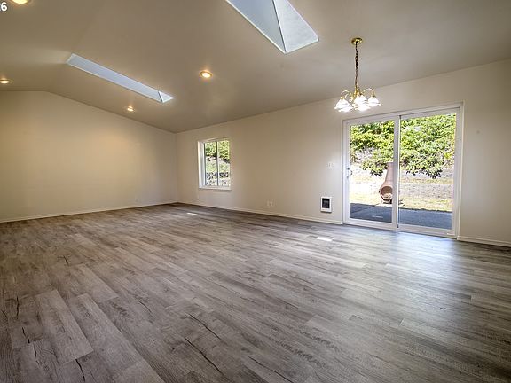 5th image of 1751 Willow Loop