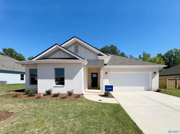 7202 Maple Creek Dr SE, Owens Cross Roads, AL 35763
