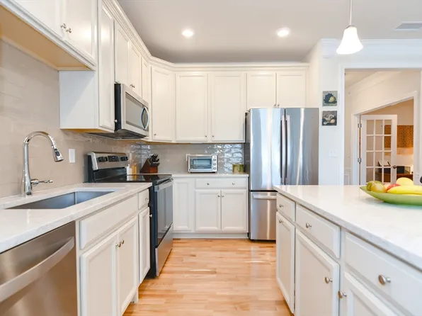 12405 Peters Farm Way #12405, Westborough, MA 01581