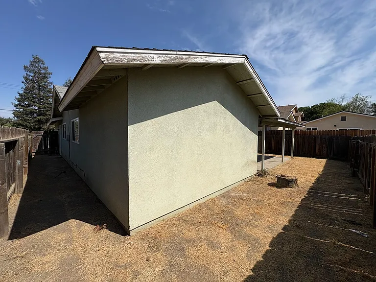 1329 S Liberty St — Photo 19