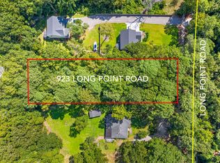 923 Long Point Rd, Mount Pleasant, SC 29464