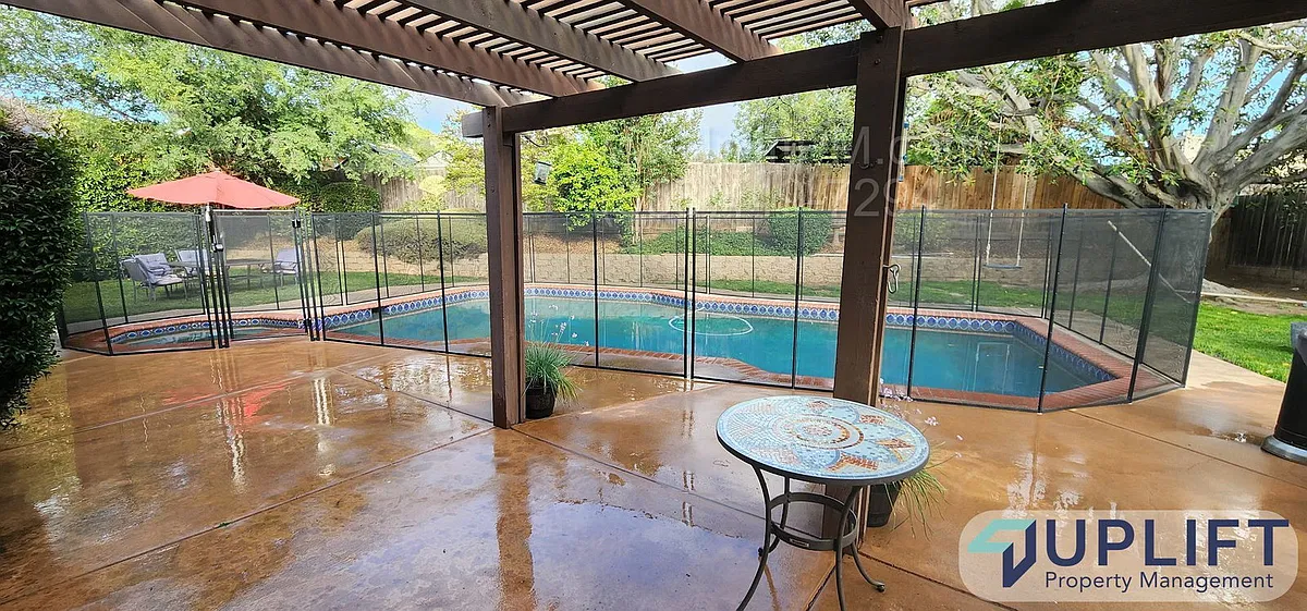 Building Photo - 2932 Soledad Pl