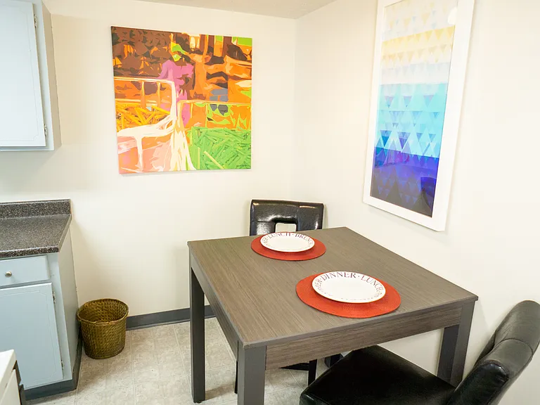 College Towers Apartments — Photo 16
