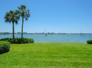 4525 Cove Cir APT 103, Saint Petersburg, FL 33708