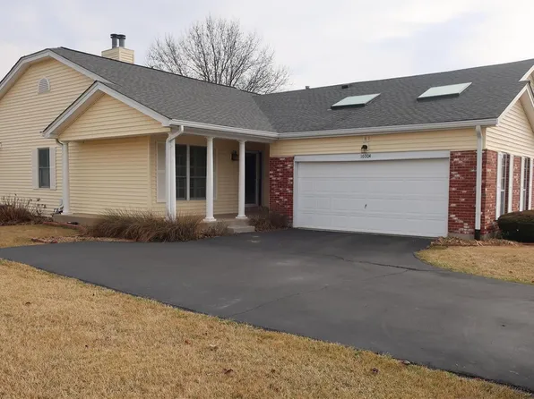 16004 Rose Wreath Ln, Florissant, MO 63034