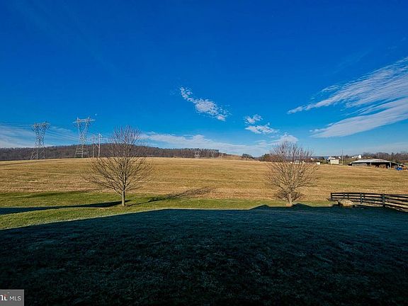 5th image of 4689 Cedar Creek Grn