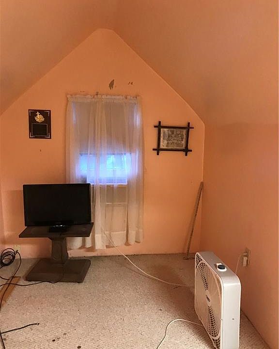 2nd image of 20211 Major Dr