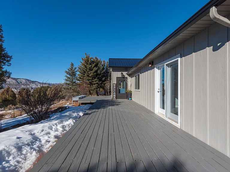 711 Terrace Dr — Photo 5