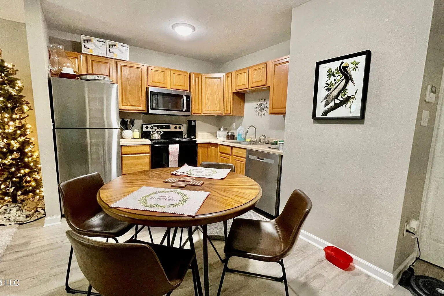 2 bed, 900 sqft, $1,250 — Photo 4