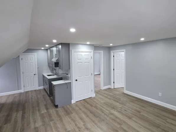 10 Lafayette Ave, Bethpage, NY 11714