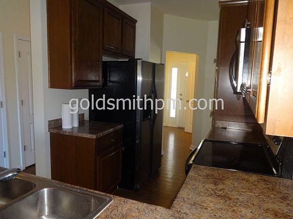 3rd image of 235 Cedar Crossing Ln