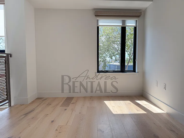 2747 San Pablo Ave #216 — Photo 18
