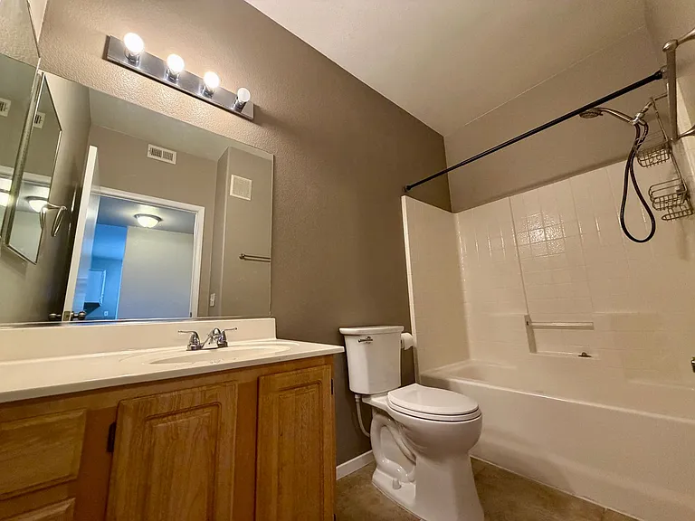 5650 E Sahara Ave #2024 — Photo 11