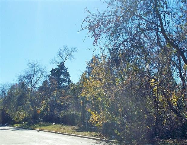 2nd image of 237 S Jim Miller Rd