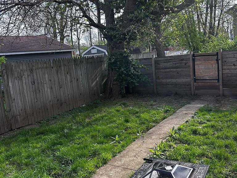 3851 Broadway St — Photo 18