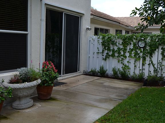 Lrg Back Patio