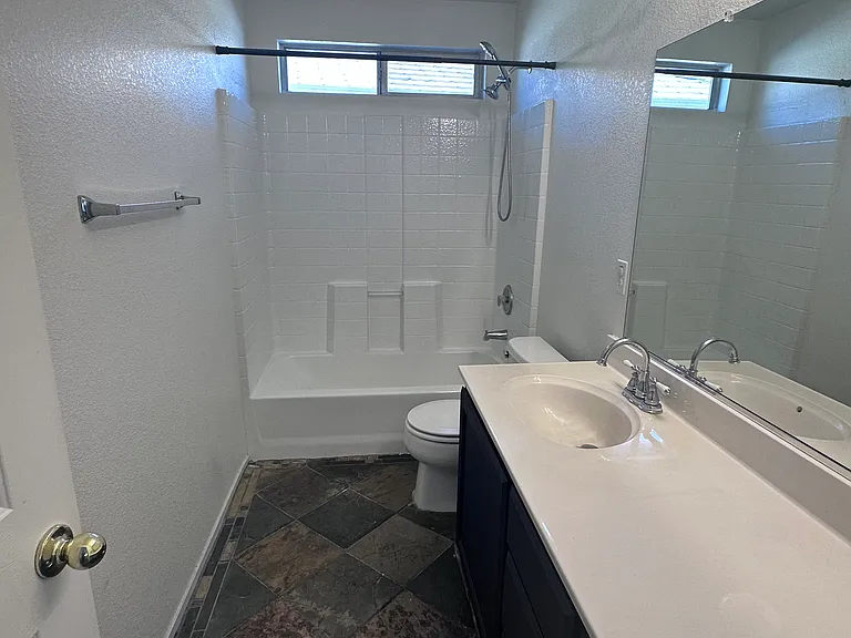 6616 Trailway Way — Photo 14