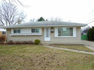 27369 Broadmoor Dr, Warren, MI 48088
