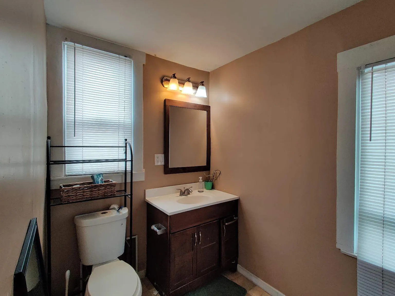 442 San Diego Ave — Photo 2