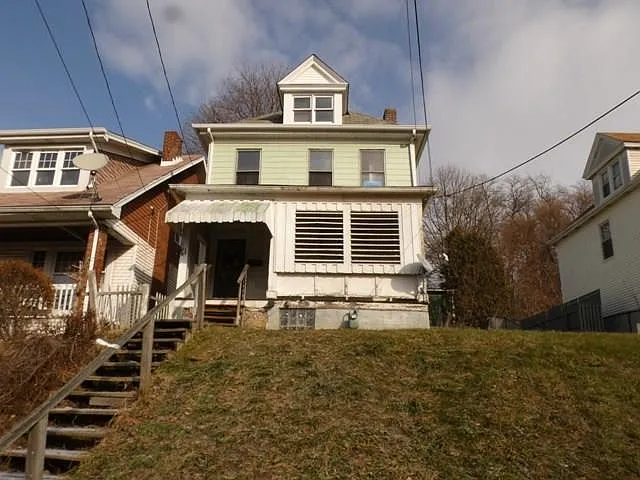 2429 Diehl Ave photo 1