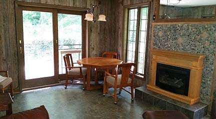 5th image of 203 Woodfern Dr