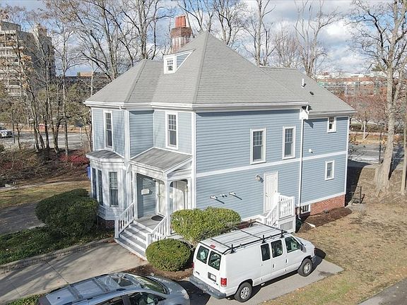 2nd image of 29-31 Elmwood St