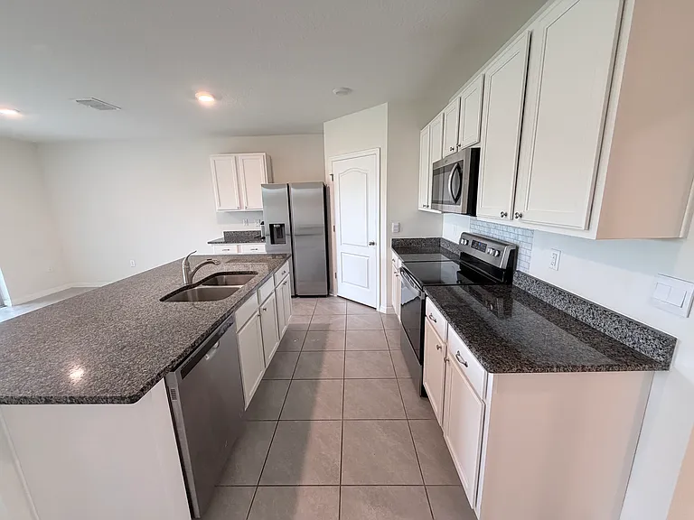 2844 Sunridge Loop — Photo 11