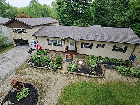 2nd image of 15890 Moseley Rd