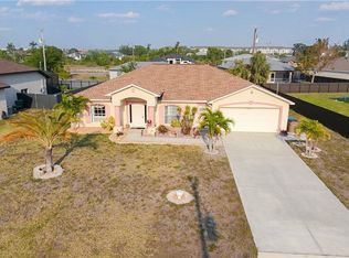 203 SW 10th Pl, Cape Coral, FL 33991