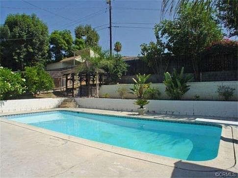 3rd image of 9904 Bogardus Ave
