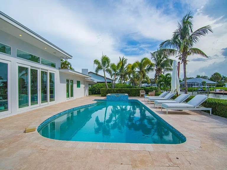 4601 Sunset Dr — Photo 49