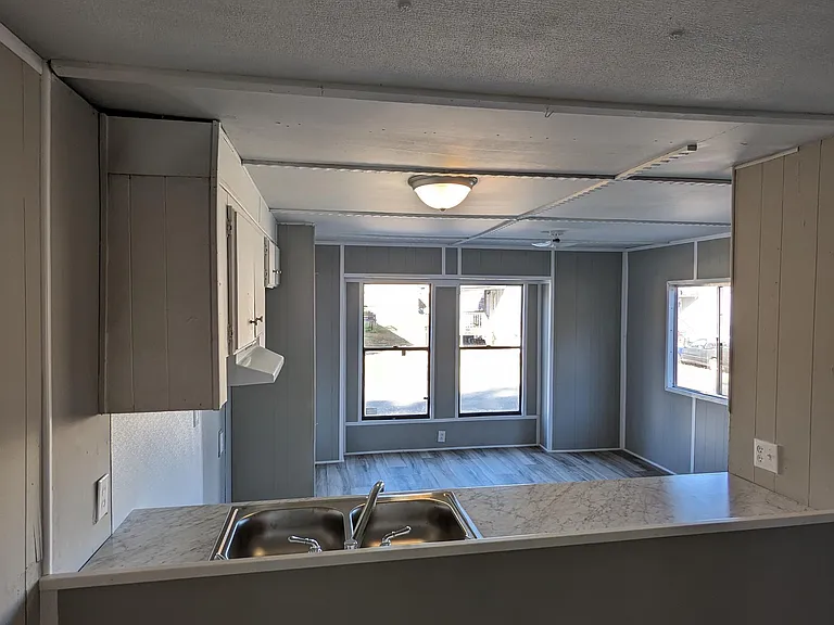 154 Callaway Ln — Photo 21