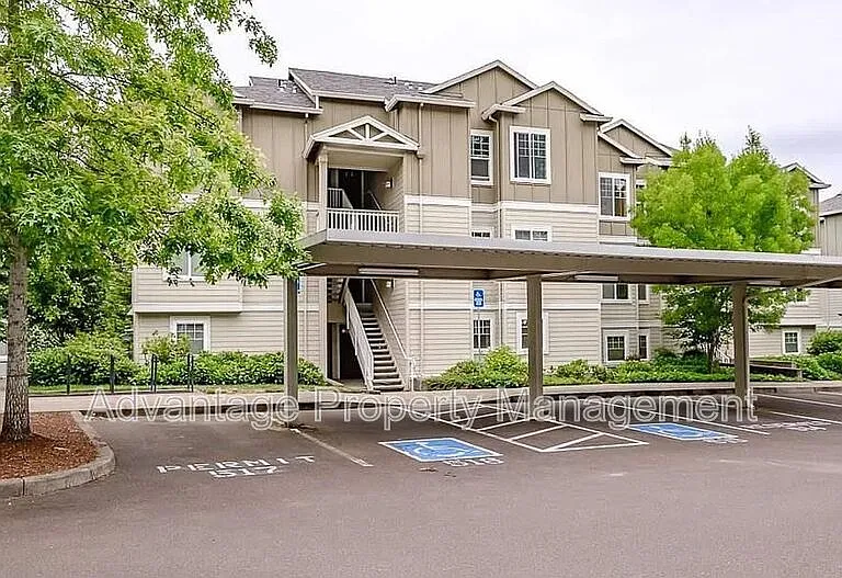 6298 SW Grand Oaks Dr #C102 — Photo 1