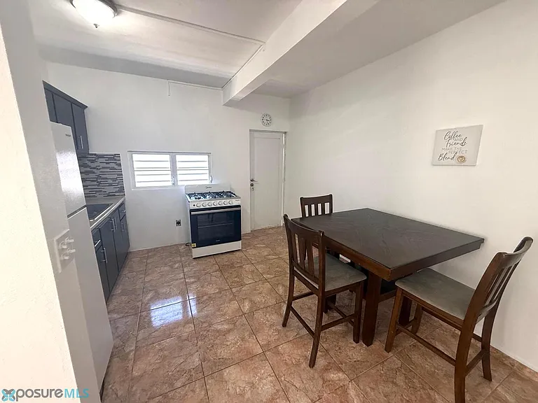 154 Jobos — Photo 4