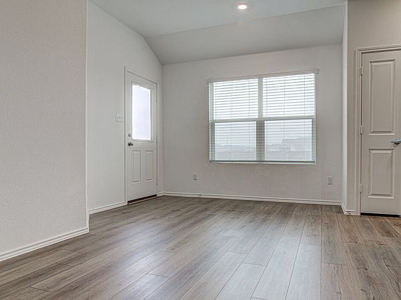 2nd image of 628 Waterway Ave
