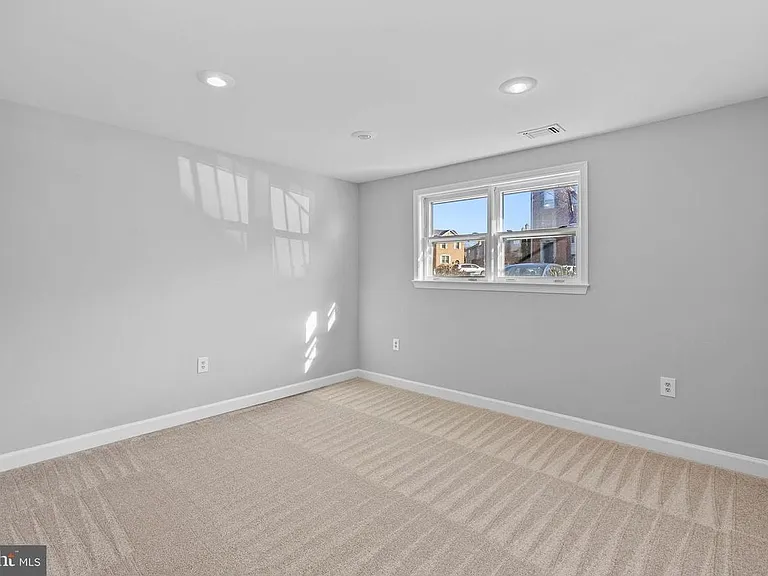 5606 Gresham Ln — Photo 29