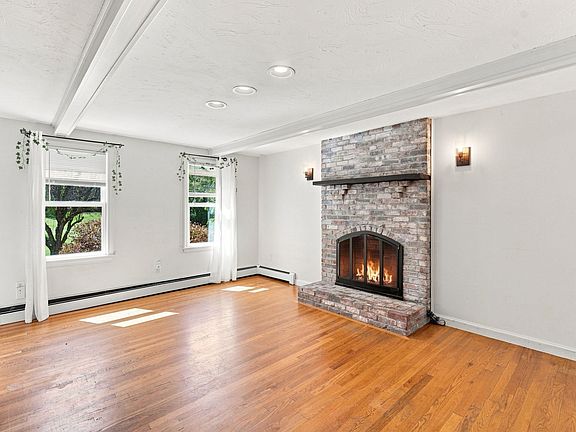 4th image of 25 West St